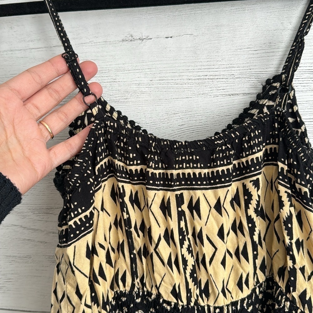Nostalgia Patterned Capri Romper | SIZE S - Picture 6 of 10